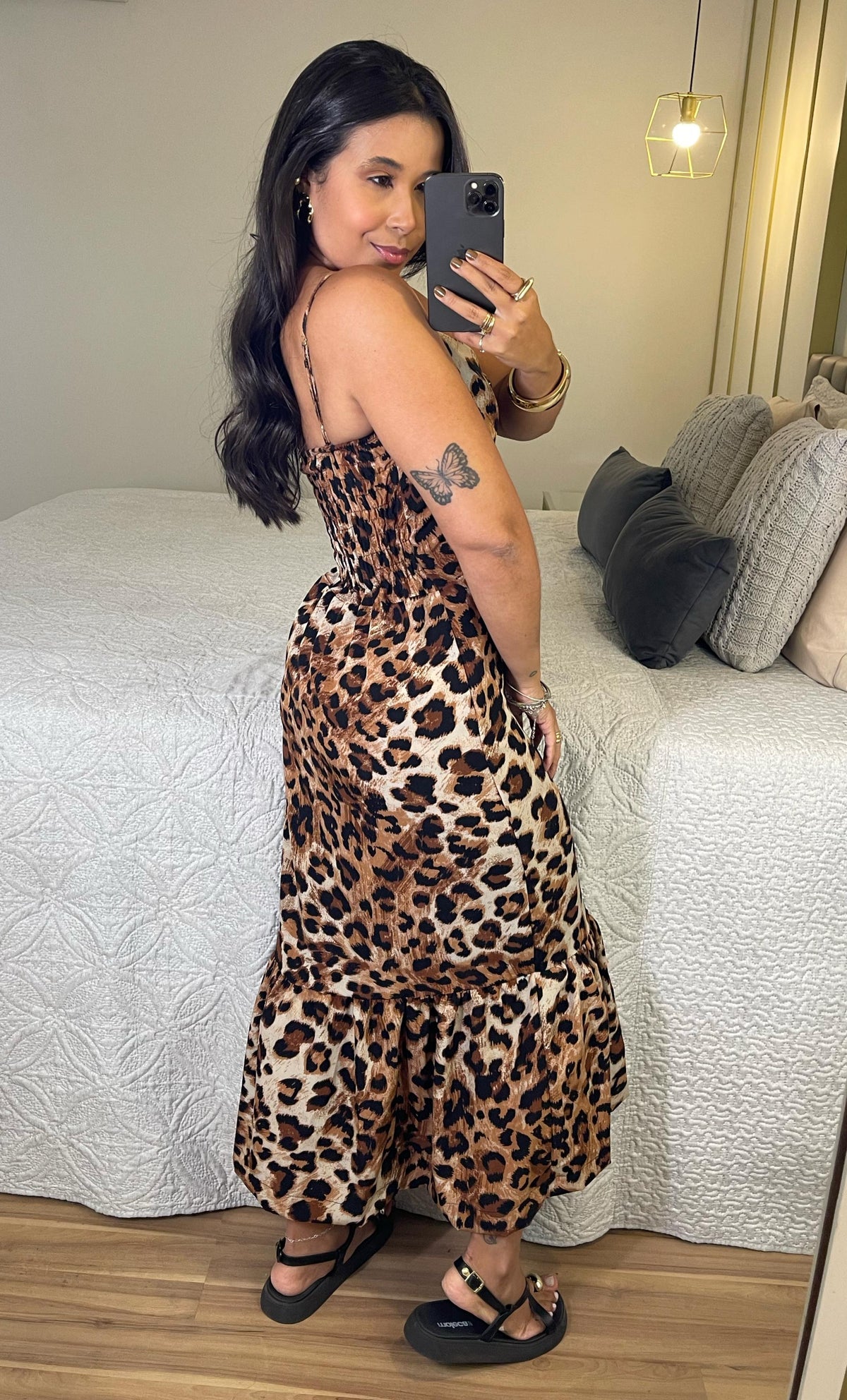 Vestido Lúcia – Tecido Crepinho Midi