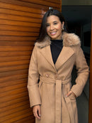 Sobretudo com Pelos - Com Gola Removível.