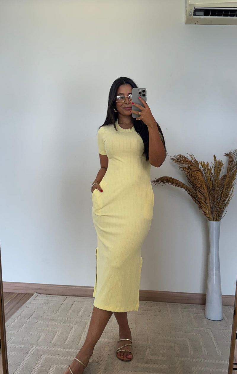 Vestido Lídia – Canelado Premium com Fenda Lateral