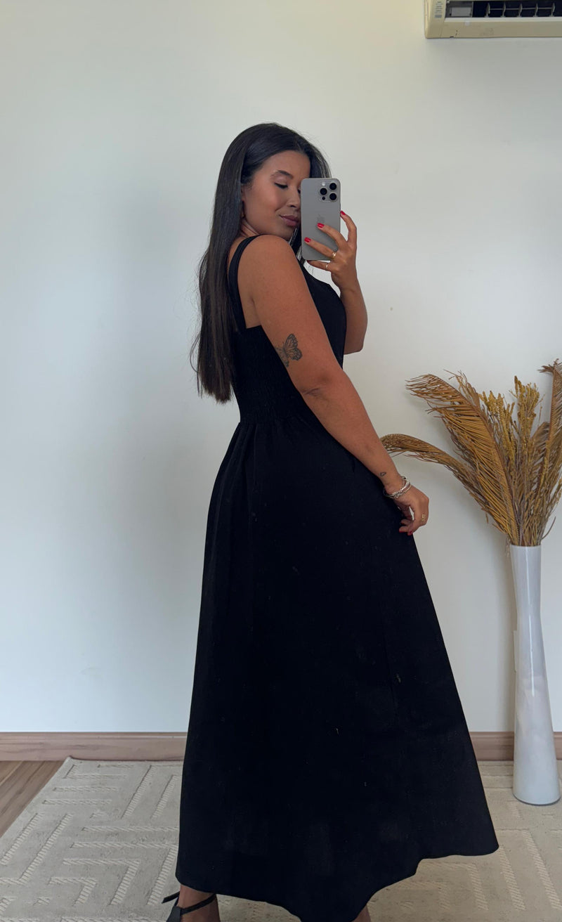 Vestido Amélia – Linho com Alças Largas e Recorte Elegante