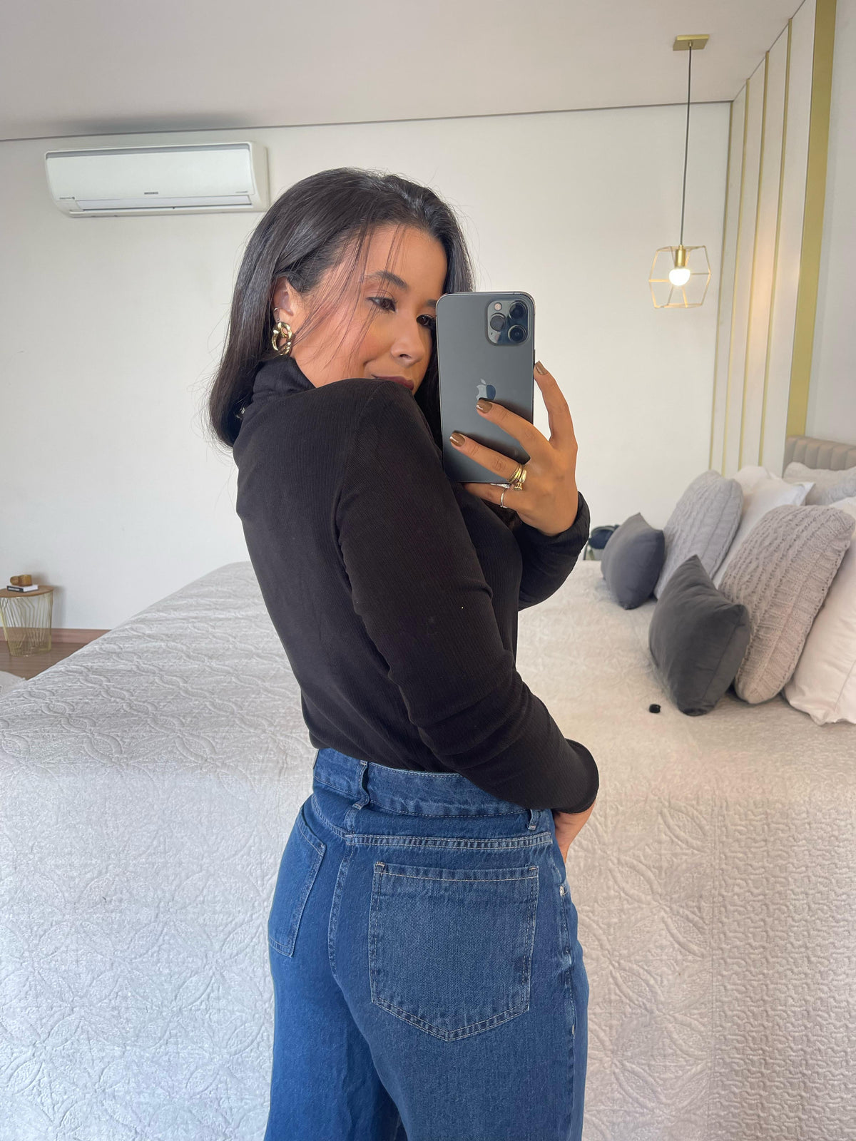 Blusa Cacharrel Gola Alta Aveludada