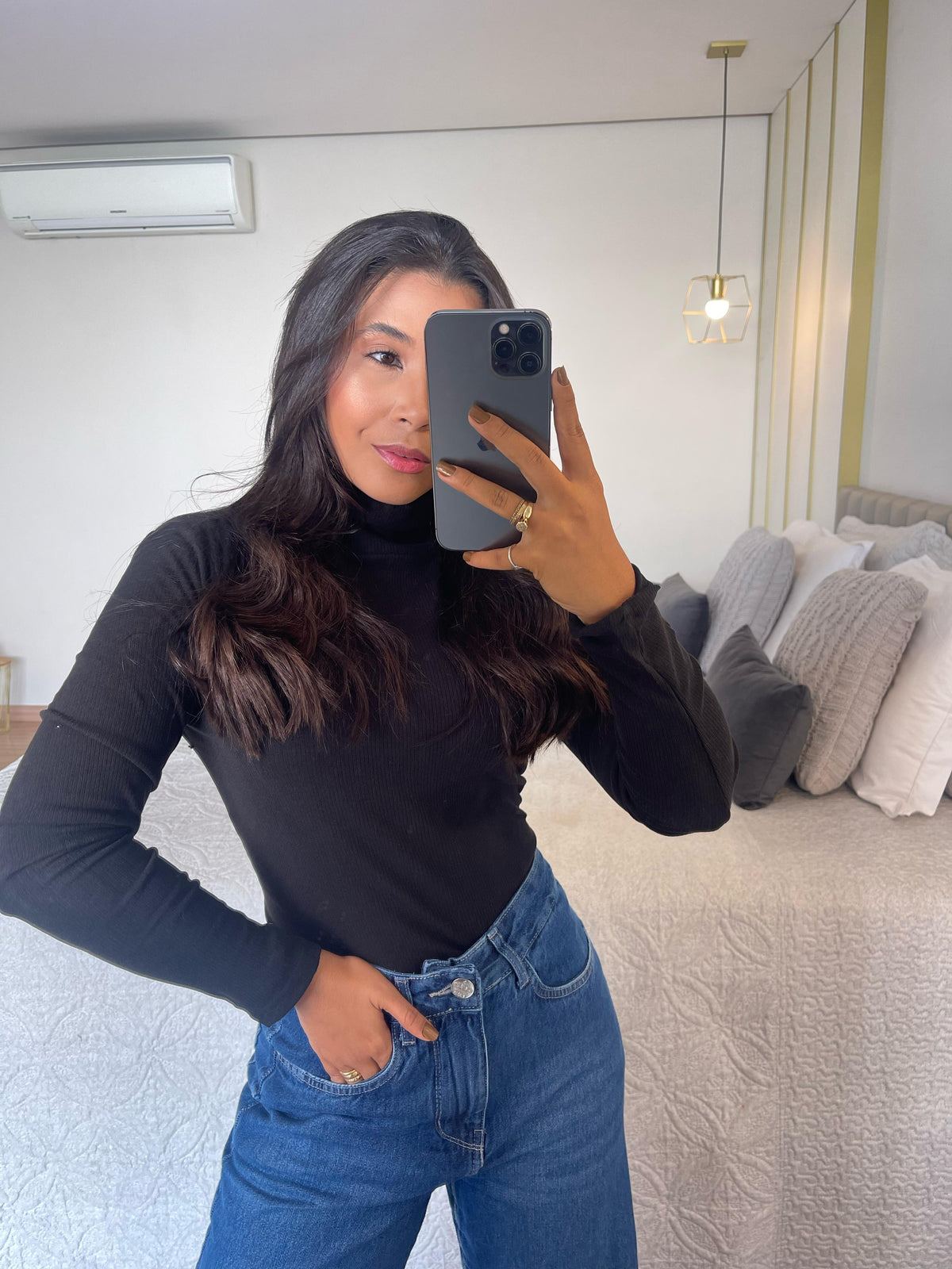 Blusa Cacharrel Gola Alta Aveludada