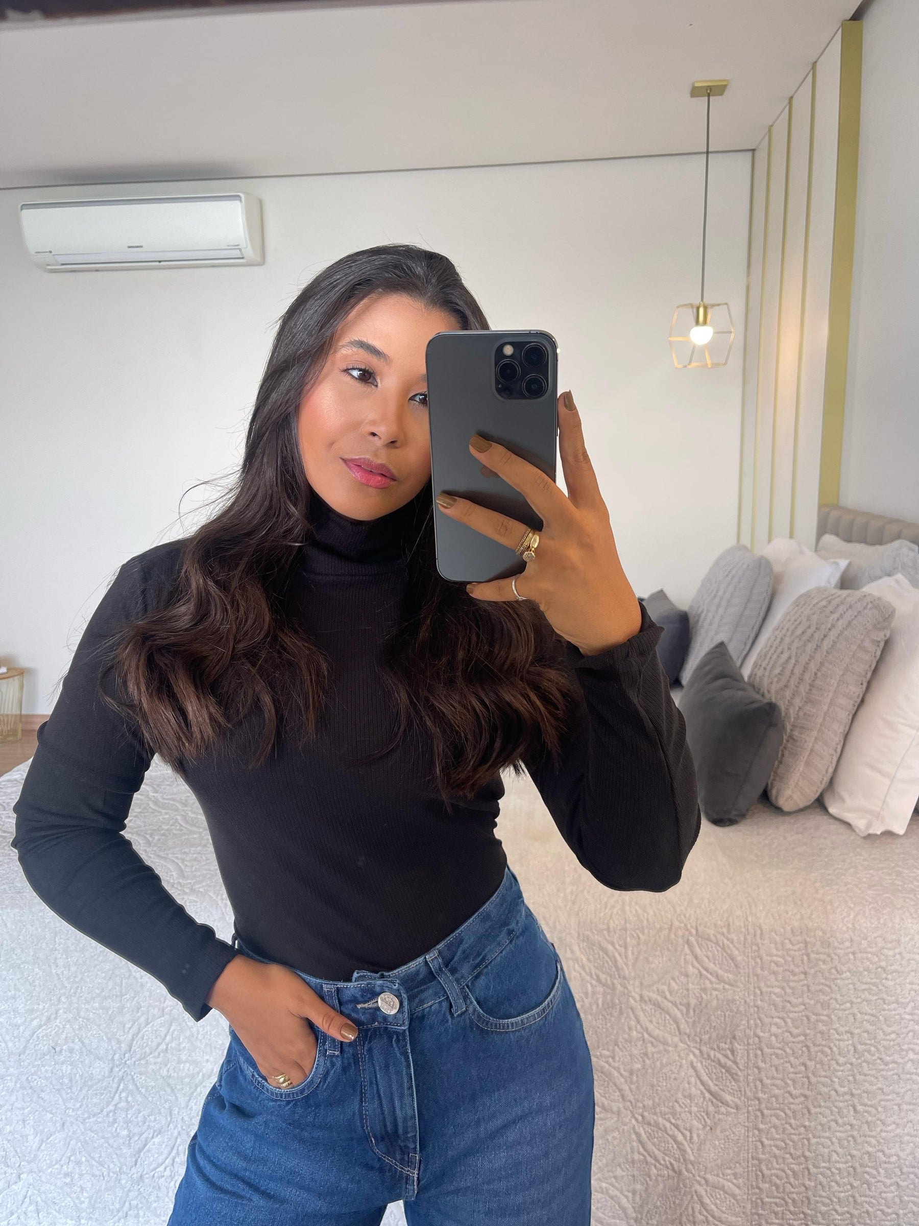 Blusa Cacharrel Gola Alta Aveludada