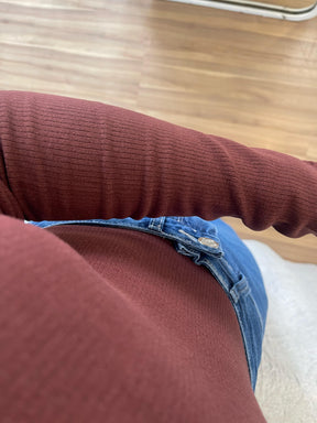 Blusa Cacharrel Gola Alta Aveludada